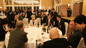 会食